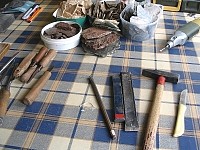 előkészület fotó a munkaasztalról